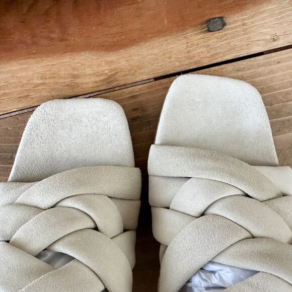 NWOB Journee Collection Signature Lyddie Cream Block Heel Sandal Size 8.5 - Picture 5 of 6